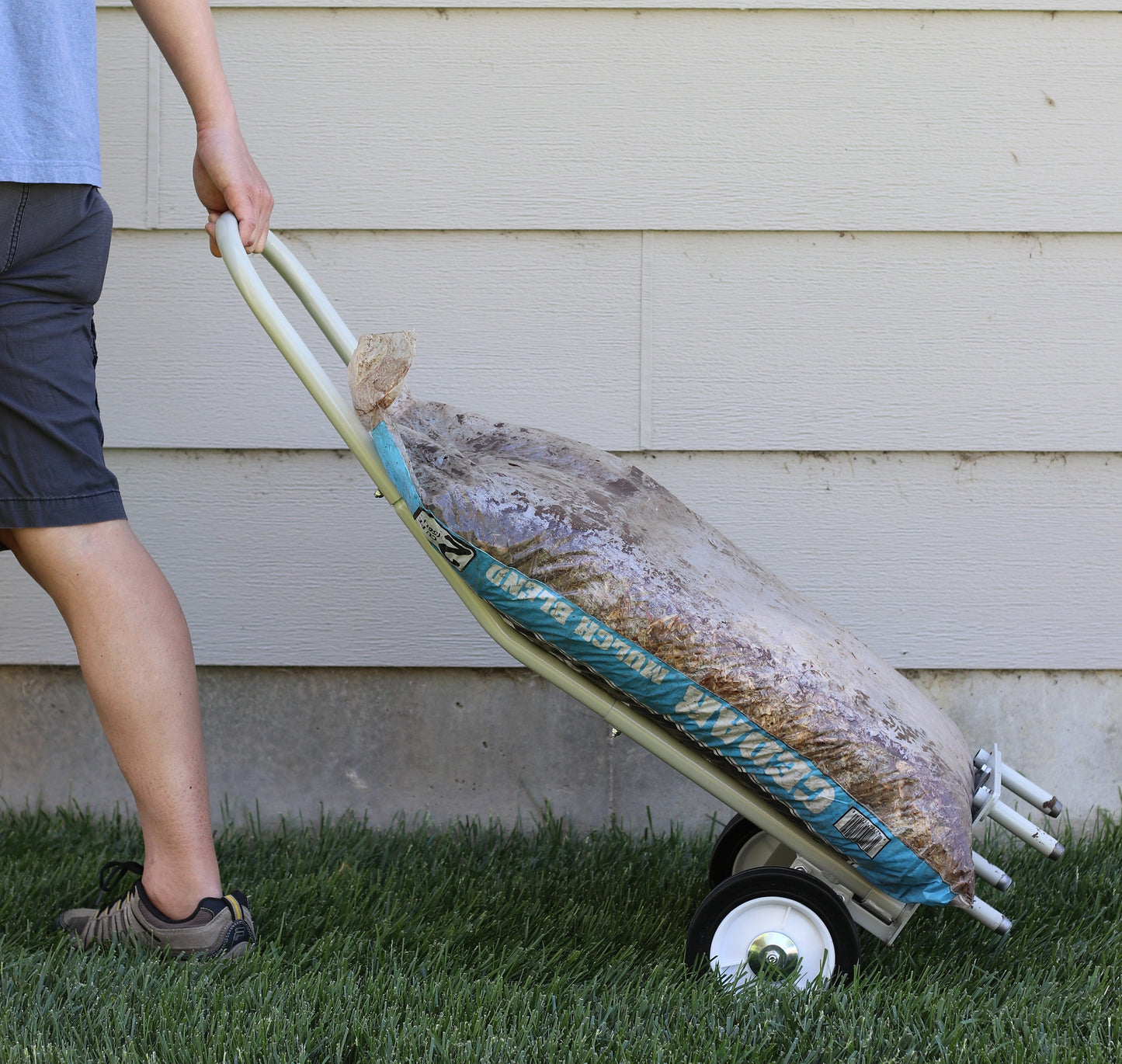 Step 'N Tilt Core Lawn Aerator Version 4 Kit (4.5 Inch Extra Long Coring Tines with Soil Core Container)